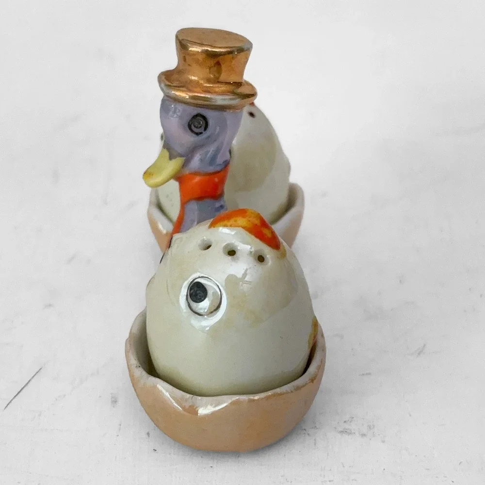 VTG Japan Lusterware Chick Egg Salt Pepper Shakers Duck Top Hat Mid Century